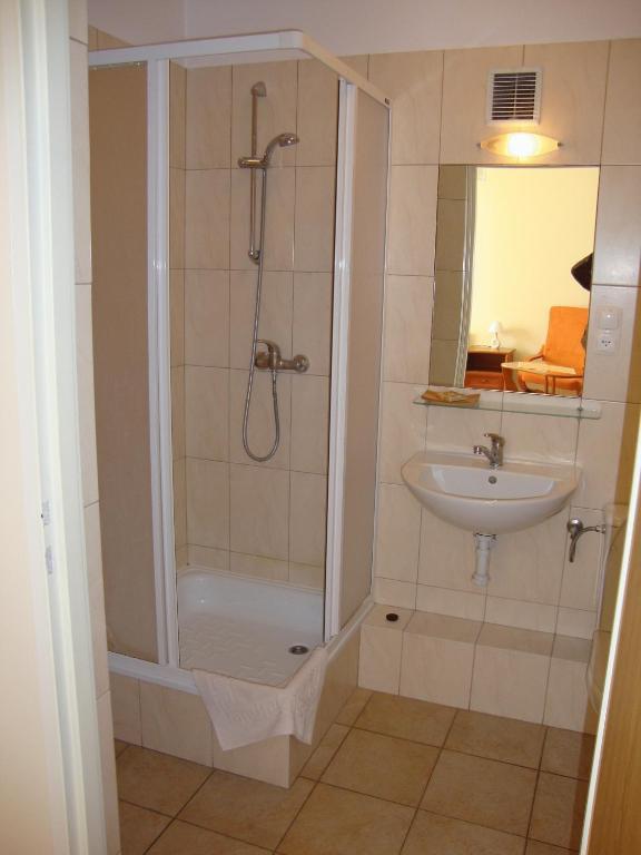 Apartamenty & Restauracja Janus Элк Экстерьер фото